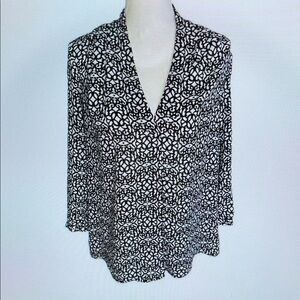 Elegant Black and White Blouse